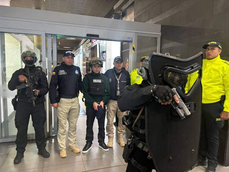 $!'Lobo Menor' fue detenido en el Aeropuerto Benito Juárez de Ciudad de México.