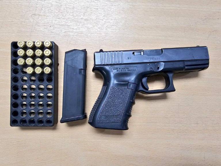 $!Imagen que muestra el arma de fuego incautada.