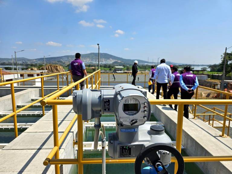 $!Urbanizaciones de Daule reportan agua potable turbia y Arcsa despliega controles inmediatos