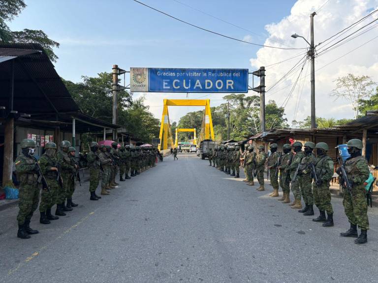 $!Contingente de militares en una de las fronteras ecuatorianas.