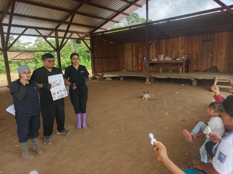 $!Charla preventiva de la brigada médica del PS Cumbantsa con habitantes del cantón Taisha.