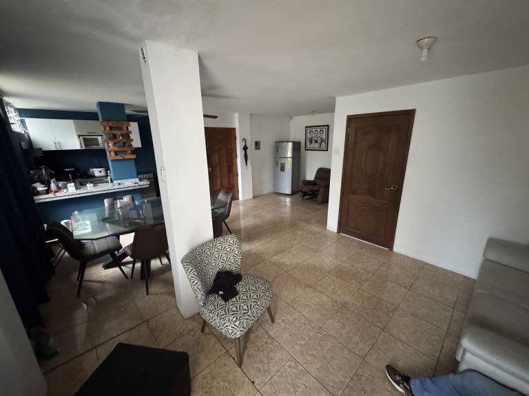 $!La sala del departamento donde vivía Andreína Lamota.