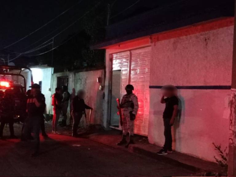 $!Al menos 71 migrantes son hallados retenidos en una vivienda en estado mexicano de Oaxaca.