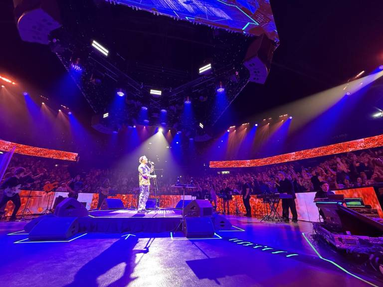 $!Cristián disfruta cantar “Así era ella”, “Volver a amar”, “Lloviendo Estrellas” y su nueva canción “Ya no pienso en ti”, que se convirtió en “un refugio, un acertijo para tomar acción y sentir el amor”.