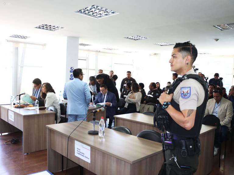 $!Audiencia de formulación de cargos por difusión de información reservada.