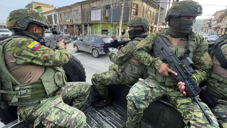 Autoridades definen acciones para combatir al terrorismo en Ecuador: FBI asesorará en investigaciones