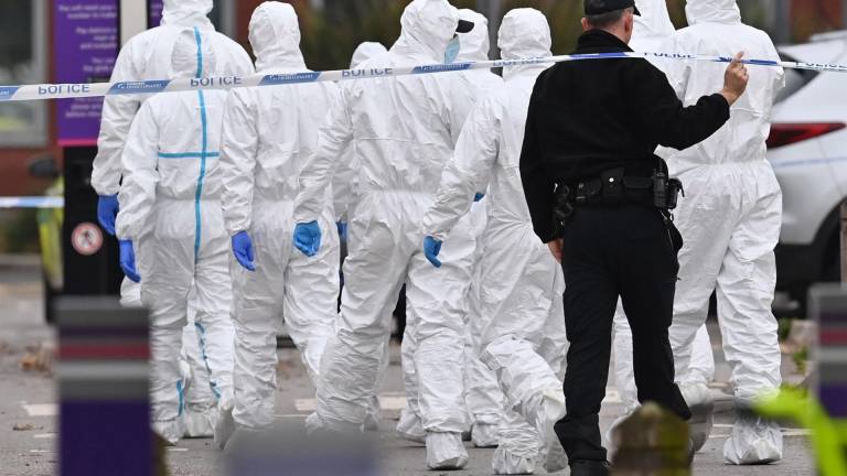 Reino Unido en alerta terrorista tras explosión de un vehículo frente a hospital en Liverpool
