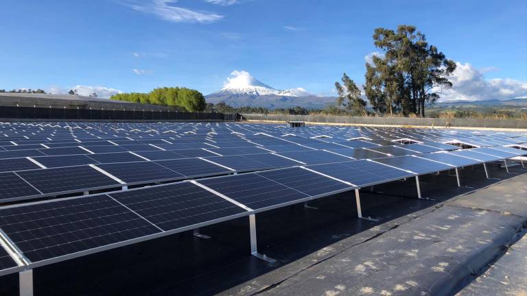 Iniciativas de energía sostenible y reciclaje se impulsan en Ecuador