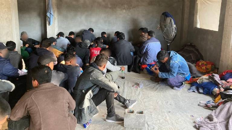 Ecuatorianos entre los 112 migrantes hacinados en una vivienda del norte de México