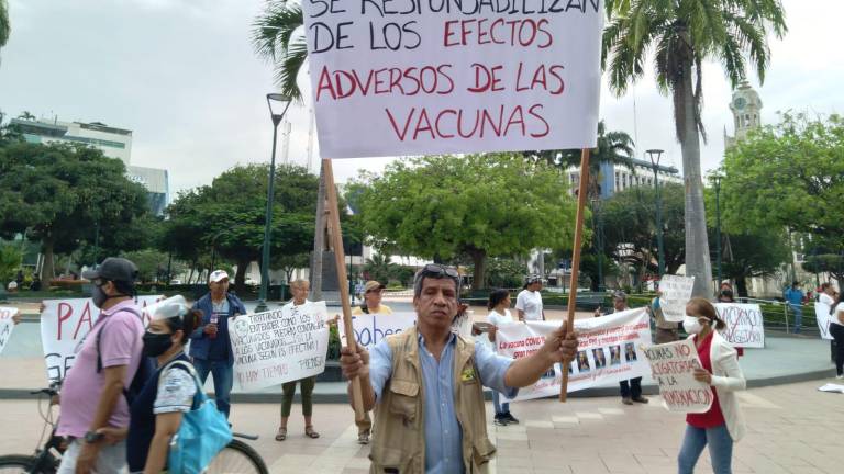 ¿Cuáles son las razones por las que una parte de ecuatorianos no quiere vacunarse contra la covid-19?