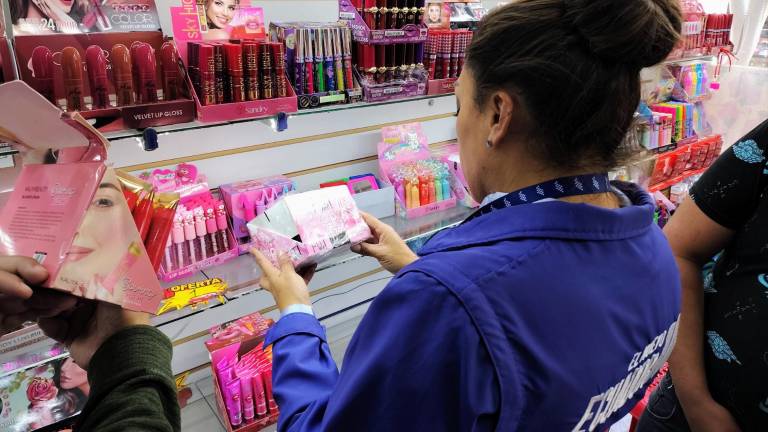 Más de 5.000 cosméticos sin permisos sanitarios fueron decomisados en el centro de Cuenca