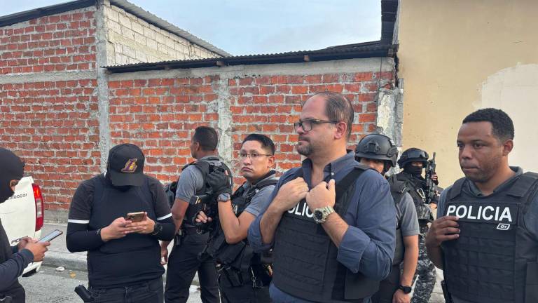 Ministro del Interior, Jhon Reimberg, cuestiona a operadoras por señal telefónica en la Penitenciaría