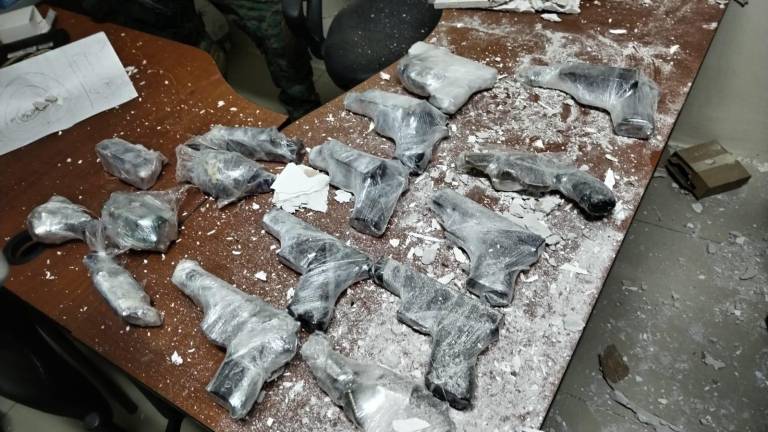 Liberan al director de la Penitenciaría del Litoral, a pesar de hallar armamento en su oficina