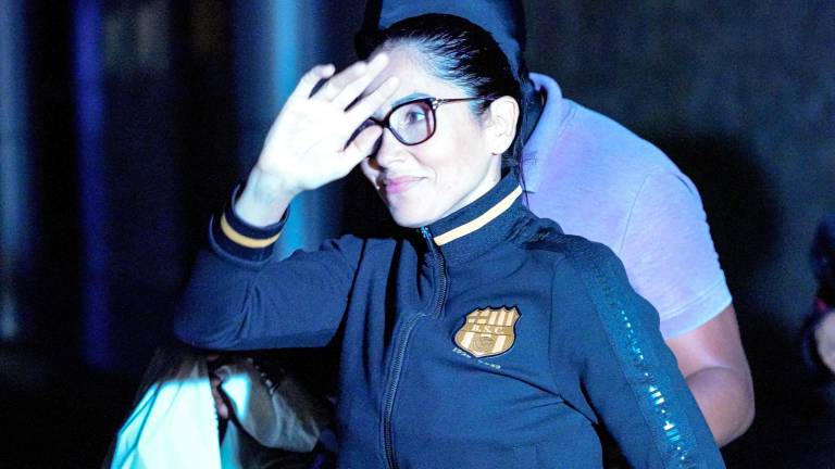 Luisa González llega a Latacunga bajo resguardo policial tras recibir prisión preventiva