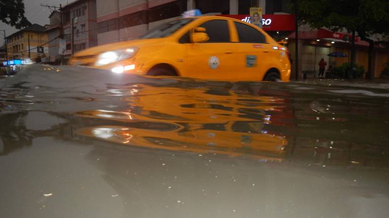 Guayaquil amaneció bajo el agua: Estos son los más de 30 sectores inundados