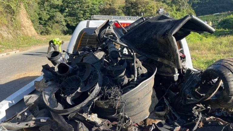 Fiscalía investiga explosión de un vehículo en Pallatanga: dos personas murieron