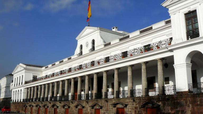 Lasso emite decreto para simplificar los trámites administrativos en Ecuador