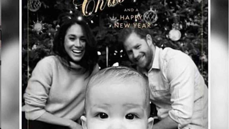 Circulan foto editada del rostro de Meghan Markle en su postal de Navidad