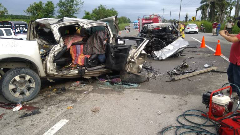 ECU 911 reporta accidentes de tránsito en diferentes localidades: en uno de ellos hubo ocho fallecidos