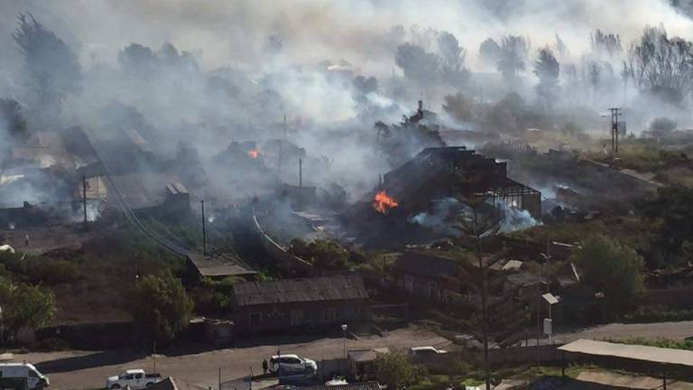 Declaran alerta roja en norte de Chile por incendio