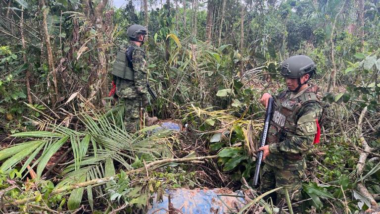 Operativo contra minería ilegal en Amazonía incauta más de 30 excavadoras, armas y municiones