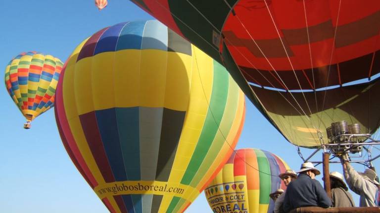 En diciembre habrá un festival de globos aerostáticos en Quito, adelanta el Municipio