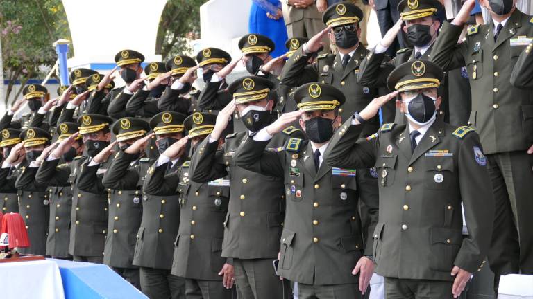 Cinco nuevos generales de la Policía Nacional ascienden por decreto ejecutivo