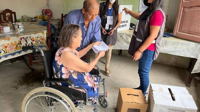 CNE realiza simulacro de Voto en Casa: el proceso se ejecutará el próximo 3 de febrero