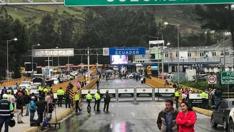 Ecuador mantendrá fronteras cerradas con Colombia y Perú hasta fin de año