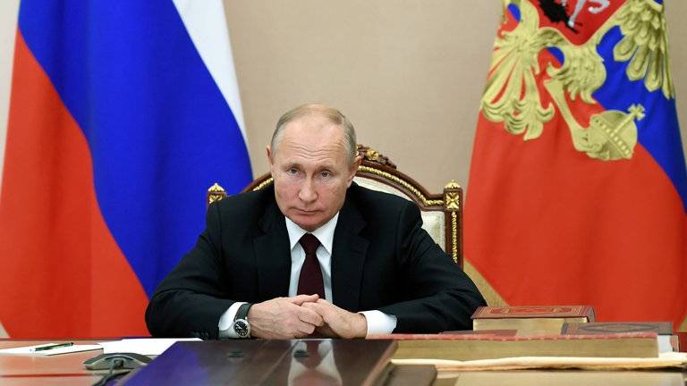 Putin tiene Parkinson y evalúa dejar el poder, afirman medios británicos