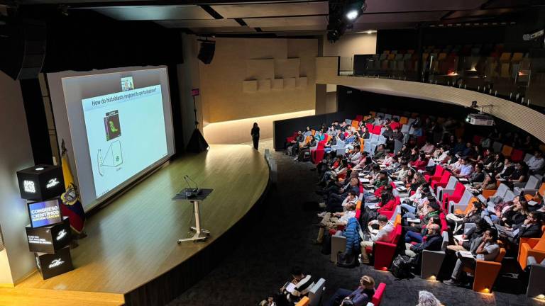 Asistentes de Symposia en la Universidad de las Américas.