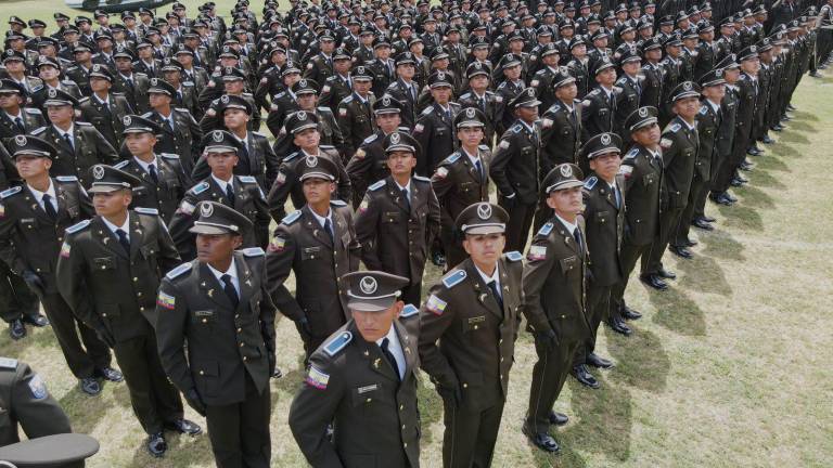 Ayer se graduaron 8.500 policías. Para noviembre se espera incorporar a 7.300 nuevos agentes.