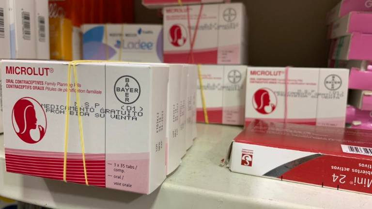 Hallan medicamentos con sellos del IESS y del Ministerio de Salud en el centro de Guayaquil