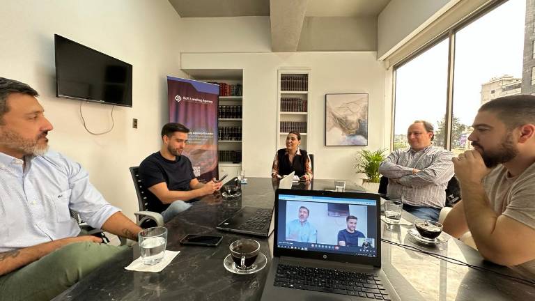 Como “wedding planners”: la empresa que gestiona el arribo de multinacionales al Ecuador