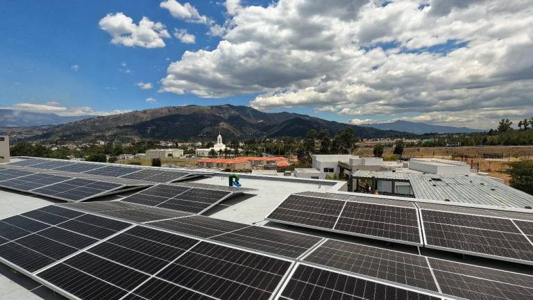 Quito: firma de abogados avanza hacia la transición energética