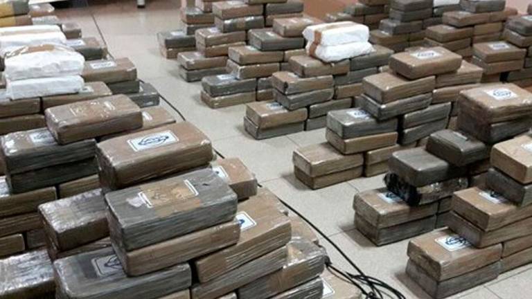 Roban 2,8 toneladas de droga de bodega de organismo antidrogas en Tena; operativo deja 3 detenidos