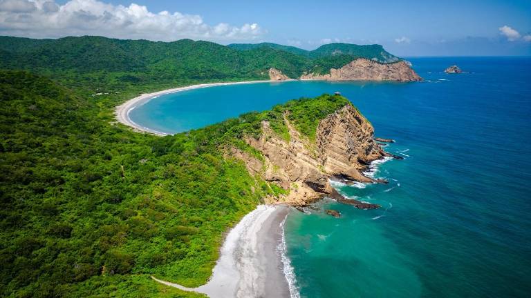 La playa Los Frailes está situada a 12 kilómetros de Puerto López, Manabí.