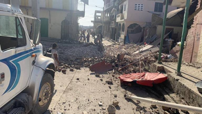 Dramática situación de Haití tras fuerte sismo que dejó varios heridos y daños a infraestructura