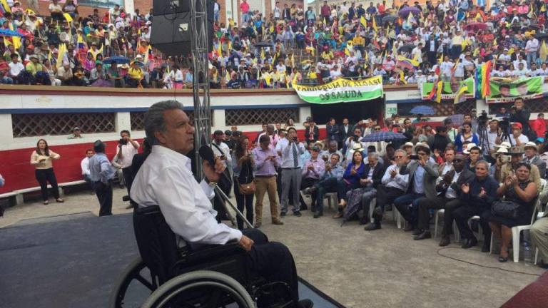 Lenín Moreno participó en reunión con juntas parroquiales