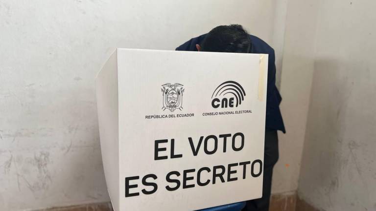 Presidenta del CNE ratifica que las encuestas a boca de urna no otorgan resultados oficiales