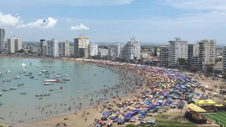 300 mil turistas arribaron al balneario de Salinas en el feriado