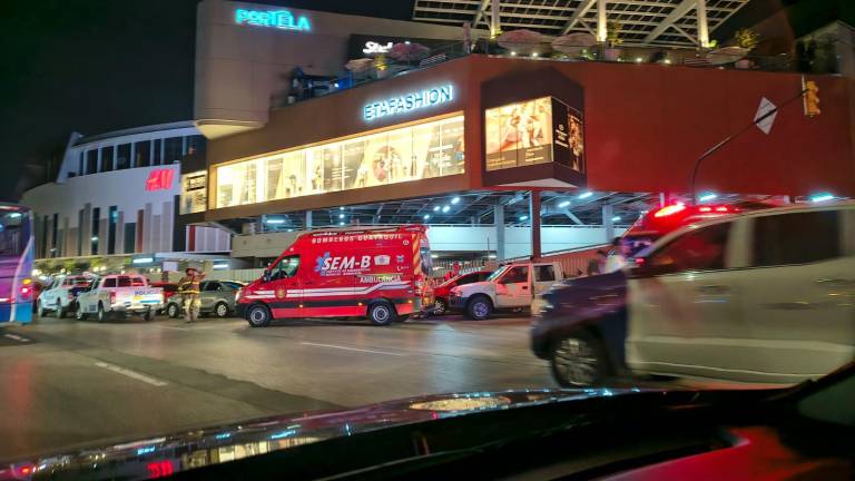 Lo que se sabe del coche bomba que estalló a las afueras del Mall del Sol, en Guayaquil