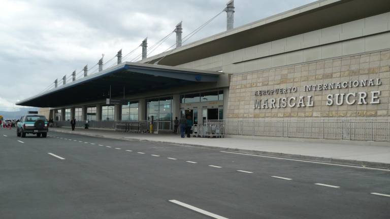 El aeropuerto de Quito recupera casi el 80 % de las frecuencias prepandemia