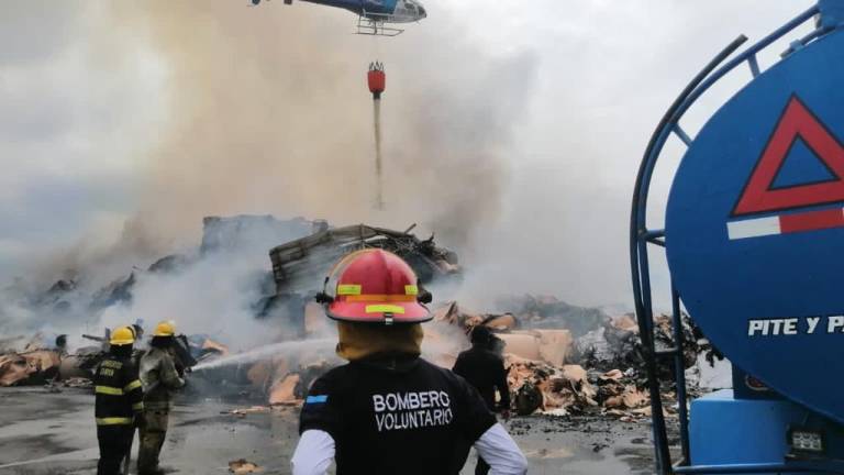 Incendio en fábrica de cartón de Durán no dejó víctimas