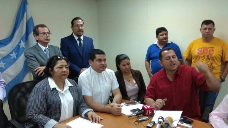 8 candidatos al CPCCS se declaran en resistencia