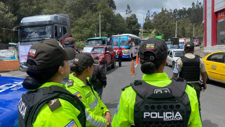 Colombia empieza a cobrar arancel recíproco del 30% a productos ecuatorianos