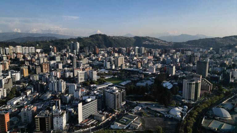 Riesgo País de Ecuador cae a 499 puntos, su registro más bajo en siete años