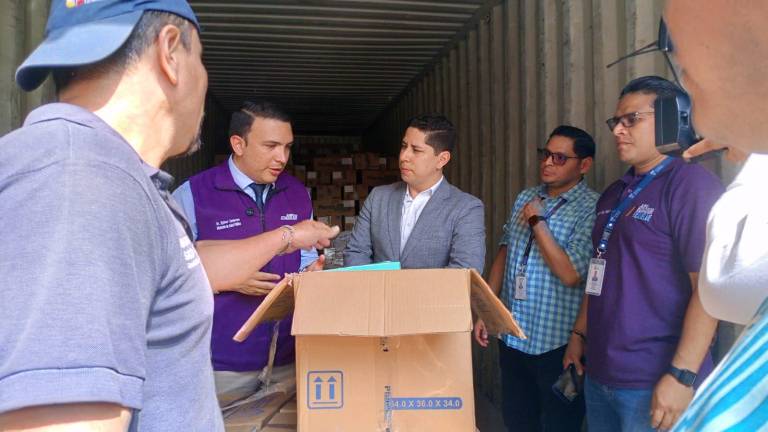 Ministerio de Salud distribuye 7,2 millones de medicamentos e insumos en Guayas