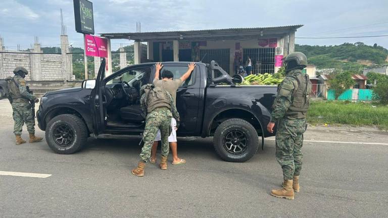 Un militar fallece en cruce de balas con presuntos narcodelincuentes en Esmeraldas, durante operativo