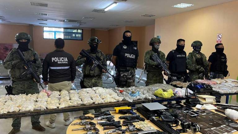 En la cárcel de El Rodeo, en Portoviejo, se decomisaron armas de fuego, drogas, celulares e impresora 3D